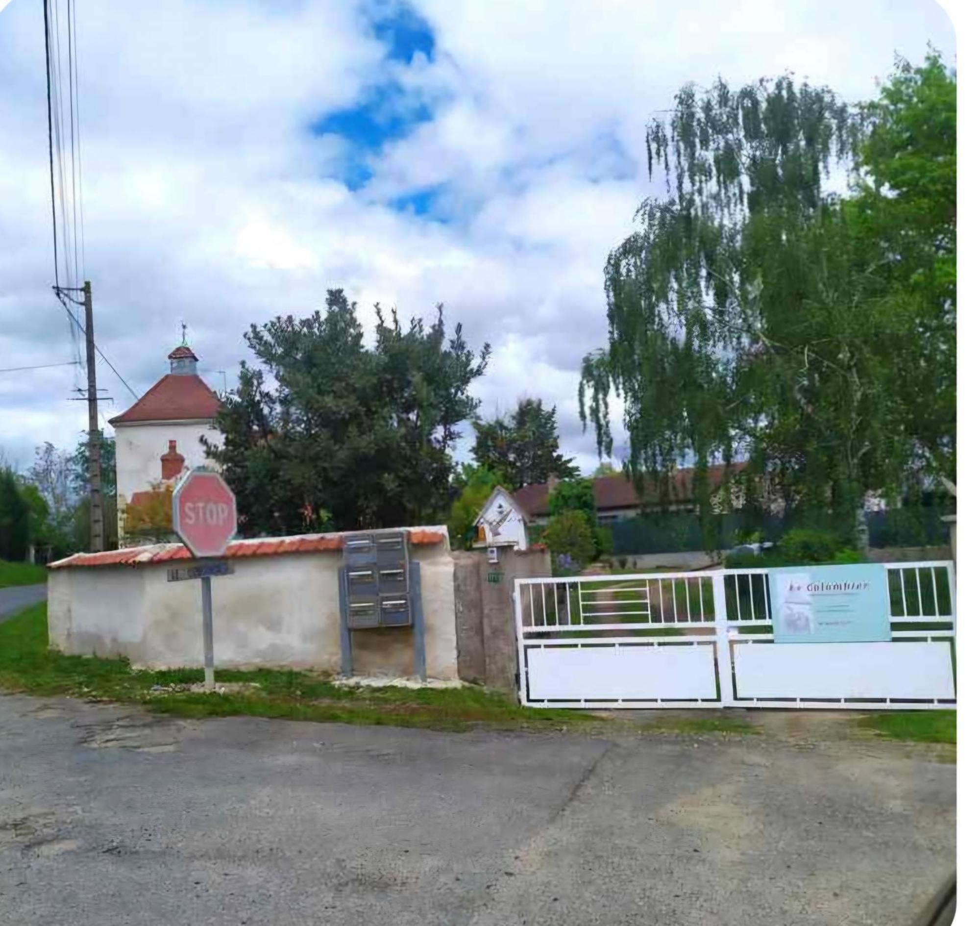Chambre Dans Colombier A 10 Mn De Віші Екстер'єр фото